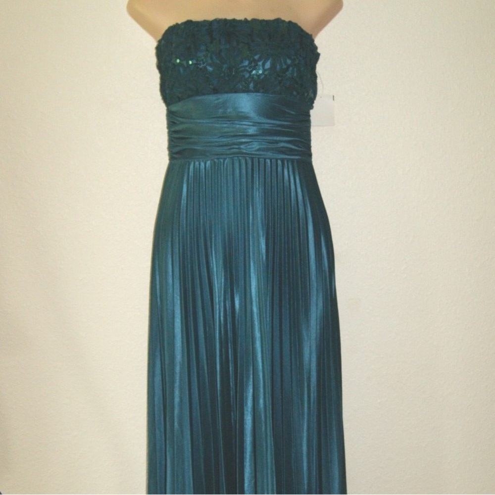 Speechless Teal Strapless Dress